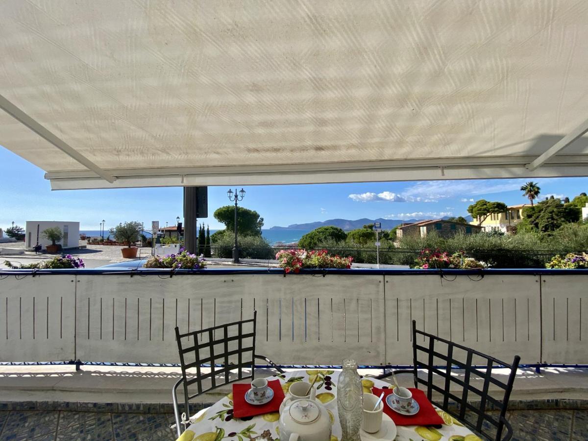 Holidaycasa Mike - Con Terrazzo Vista Mare 斯佩隆加 外观 照片