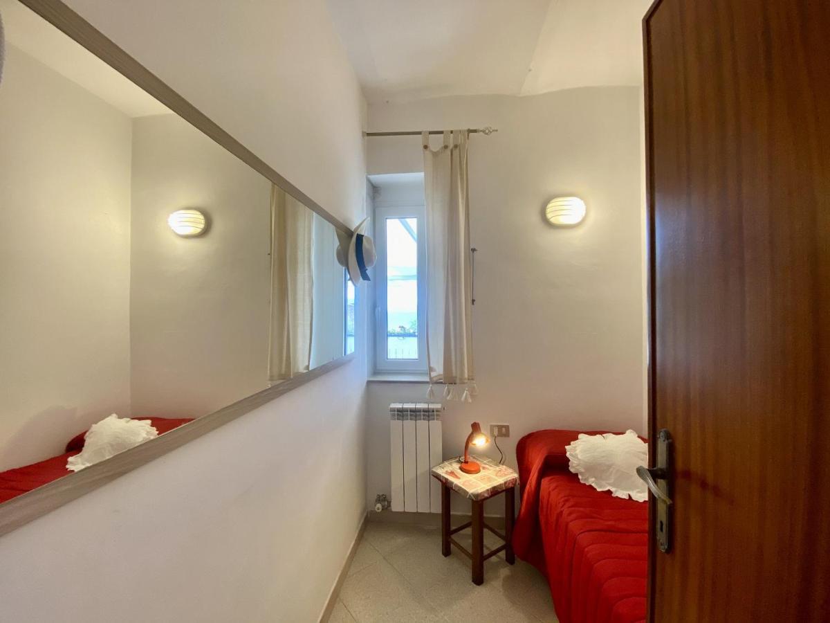 Holidaycasa Mike - Con Terrazzo Vista Mare 斯佩隆加 外观 照片