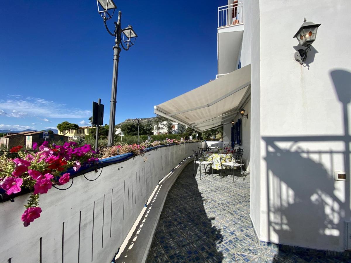 Holidaycasa Mike - Con Terrazzo Vista Mare 斯佩隆加 外观 照片