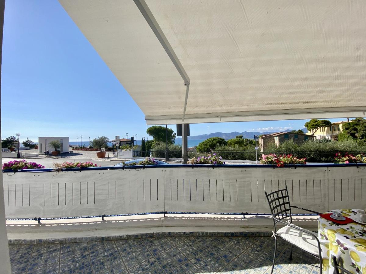 Holidaycasa Mike - Con Terrazzo Vista Mare 斯佩隆加 外观 照片