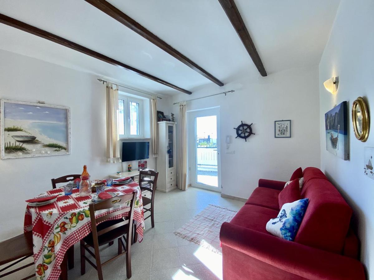 Holidaycasa Mike - Con Terrazzo Vista Mare 斯佩隆加 外观 照片
