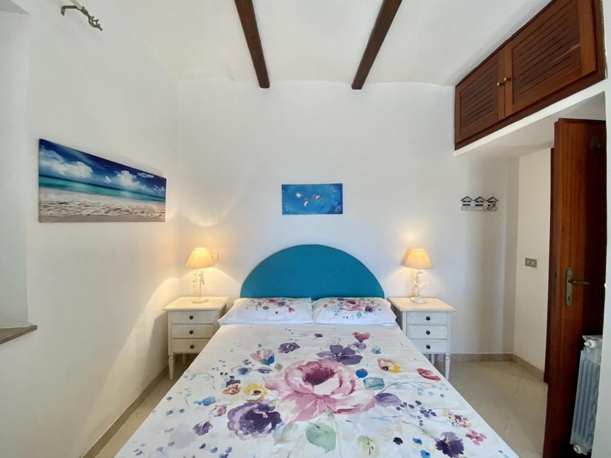 Holidaycasa Mike - Con Terrazzo Vista Mare 斯佩隆加 外观 照片